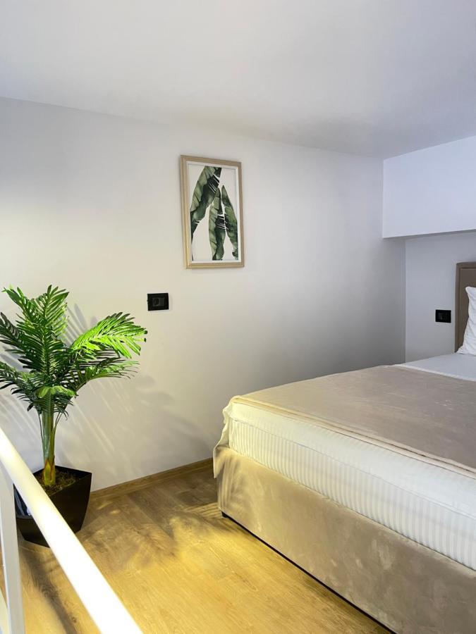 Duplex Lungomare Suites Vlore Exterior photo