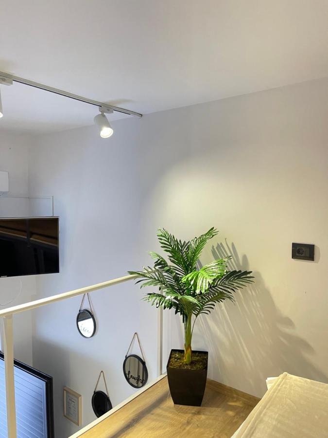 Duplex Lungomare Suites Vlore Exterior photo