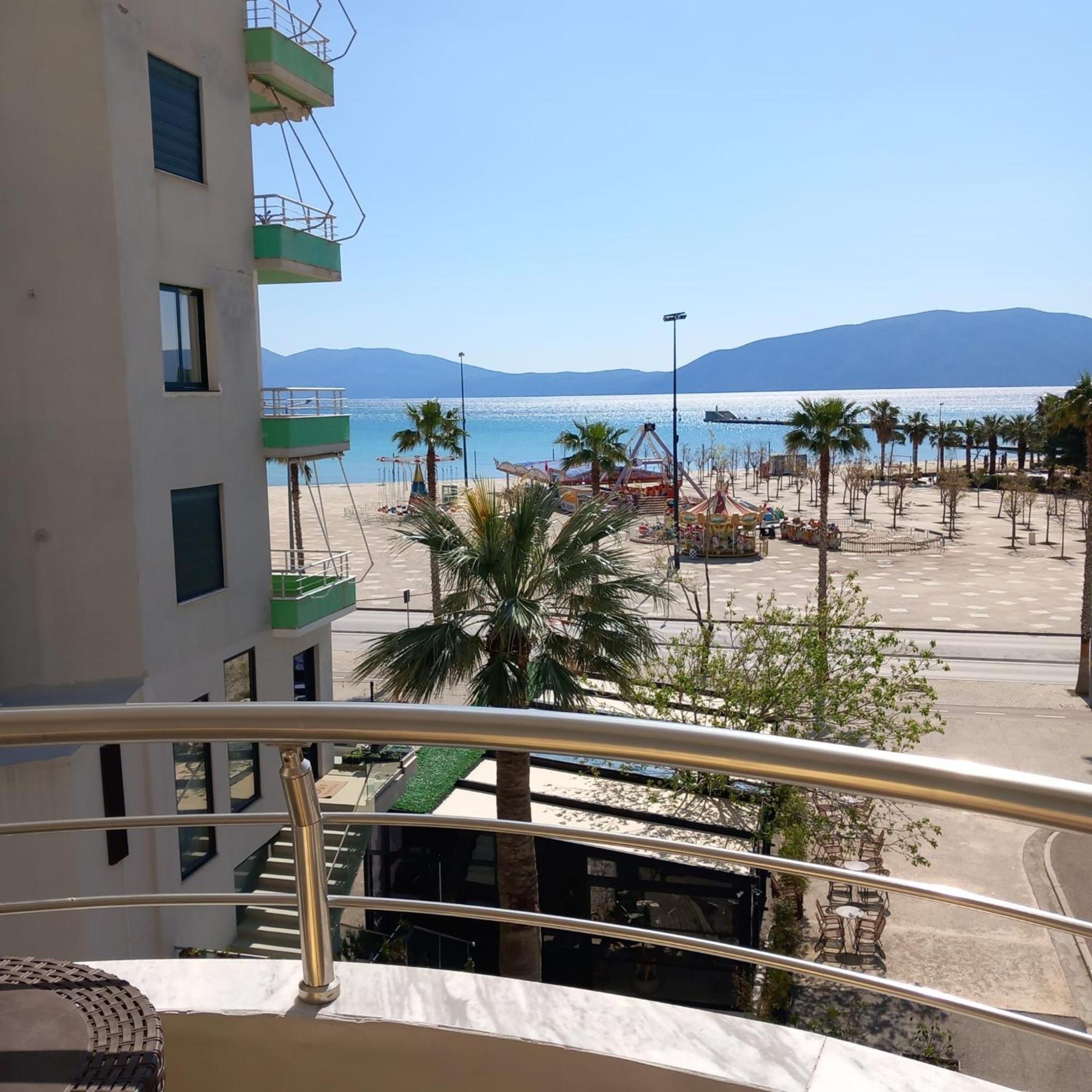 Duplex Lungomare Suites Vlore Room photo